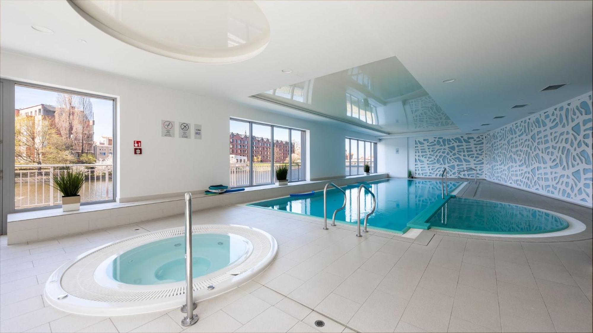 Flatbook Apartments Waterlane Island Spa With Riverview Danzig Exterior foto